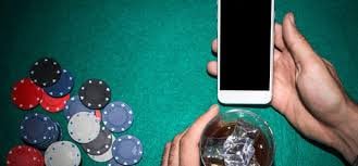 Antarmuka web rajapoker88 yang dioptimalkan untuk Safari iOS menampilkan menu navigasi dan akses permainan